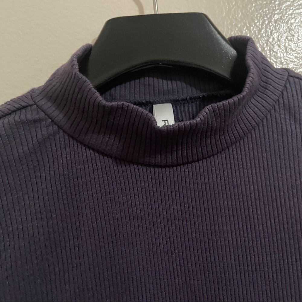RVCA Long Sleeve Turtleneck Shirt Size:S